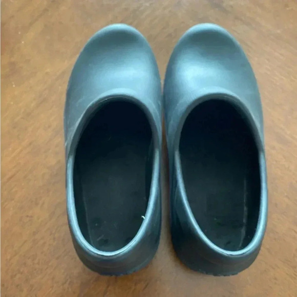 Crocs Neria Pro II Clogs Slip Resistant Work Shoes Like New Black Women's 5 NWOT - Picture 5 of 9